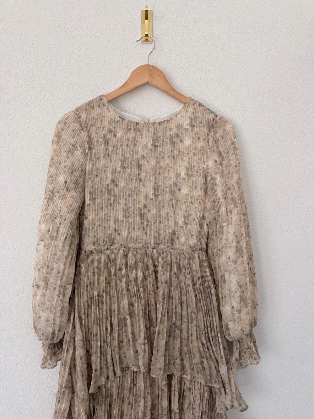 Neutral Floral Pleated Long-Sleeve Tiered Dress